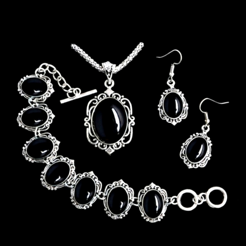 Vintage Tibetan black necklace earrings set..NWT